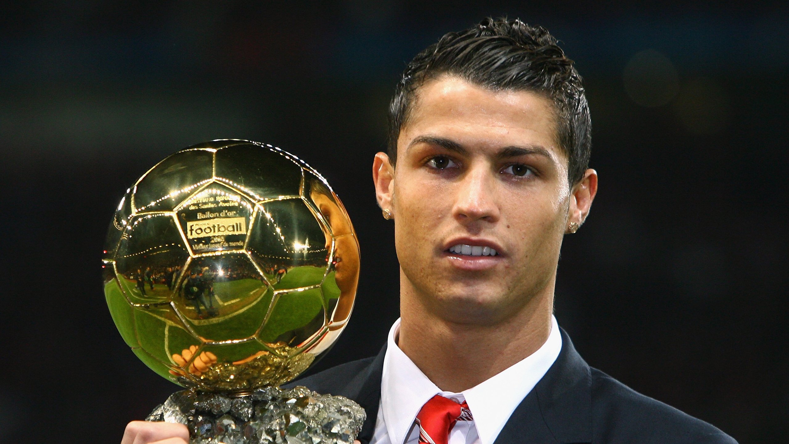 爱游戏体育账号注册-3-1！曼城狂造3神迹，哈兰德双响打崩黑马，瓜帅盛赞比肩梅罗，哈兰德 曼城球迷群